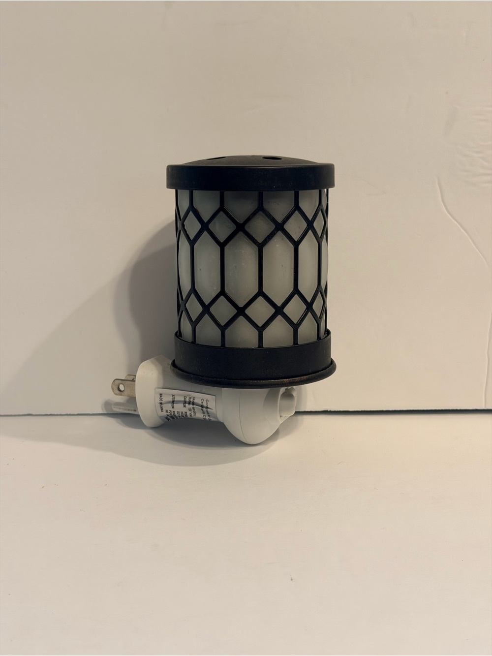 ScentSationals Wall Accent Scented Wax Warmer, Black Metal Lantern